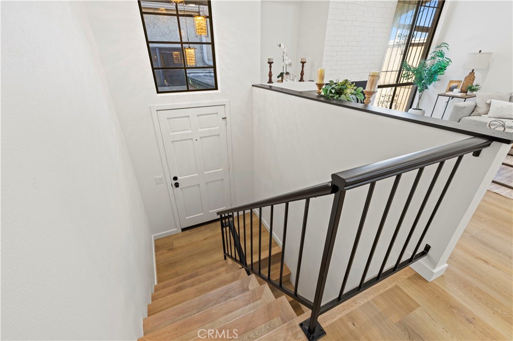 11107 Arminta Street 15