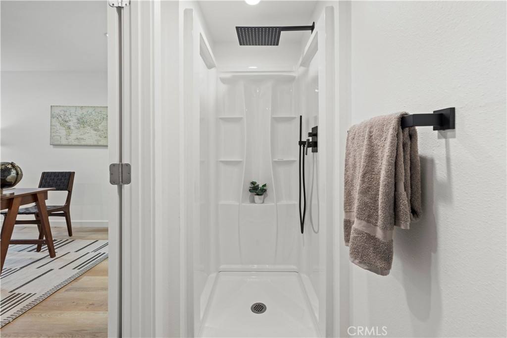 11107 Arminta Street 15