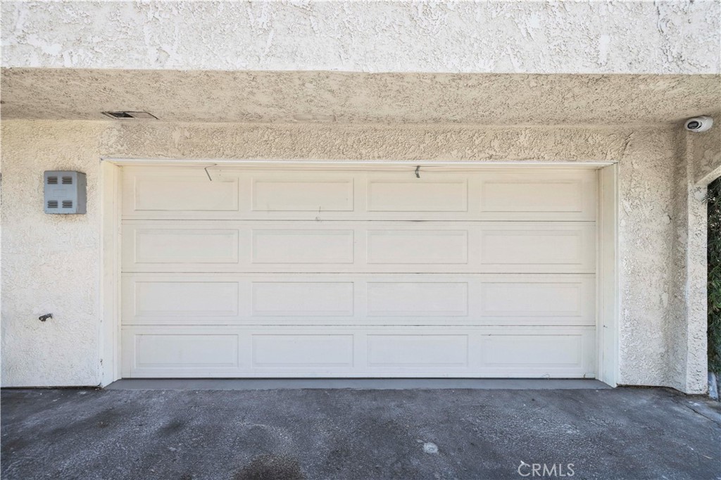 11107 Arminta Street 15