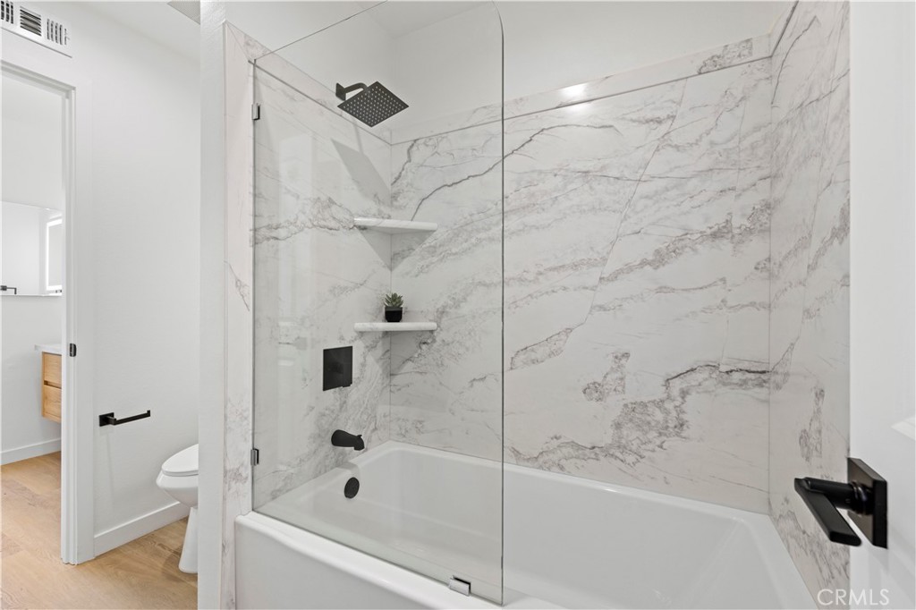 11107 Arminta Street 15