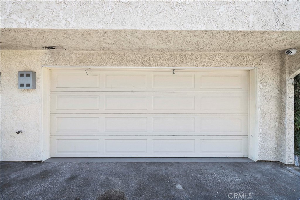 11107 Arminta Street 15