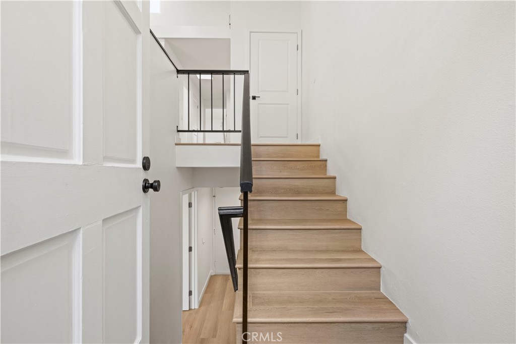 11107 Arminta Street 15