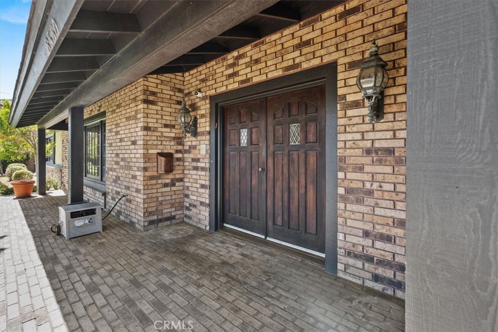 8560 Cherokee Drive