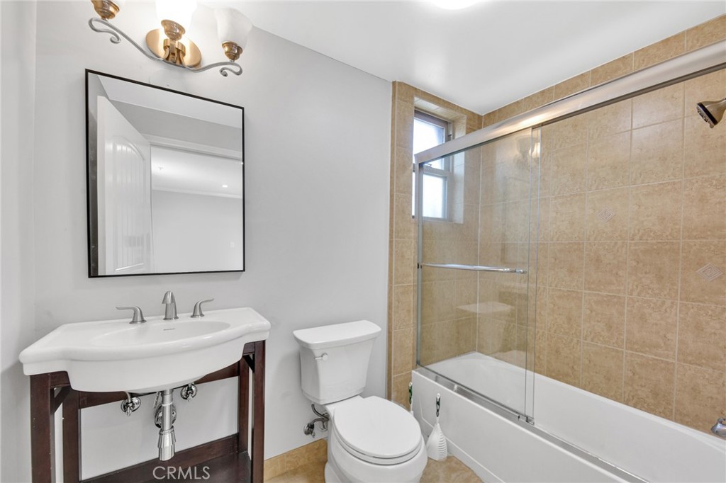 7348 De Soto Avenue 102