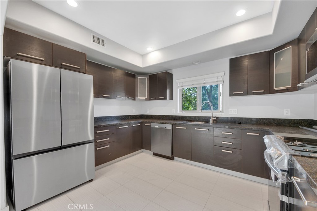 7348 De Soto Avenue 102