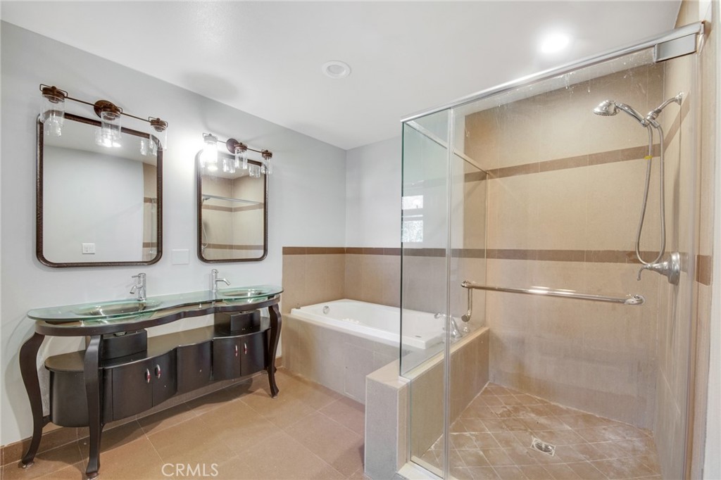 7348 De Soto Avenue 102