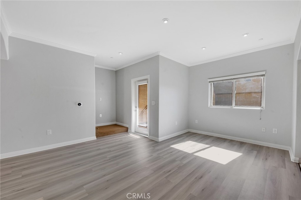 7348 De Soto Avenue 102