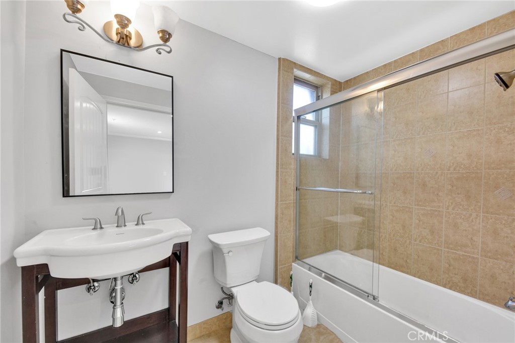 7348 De Soto Avenue 102