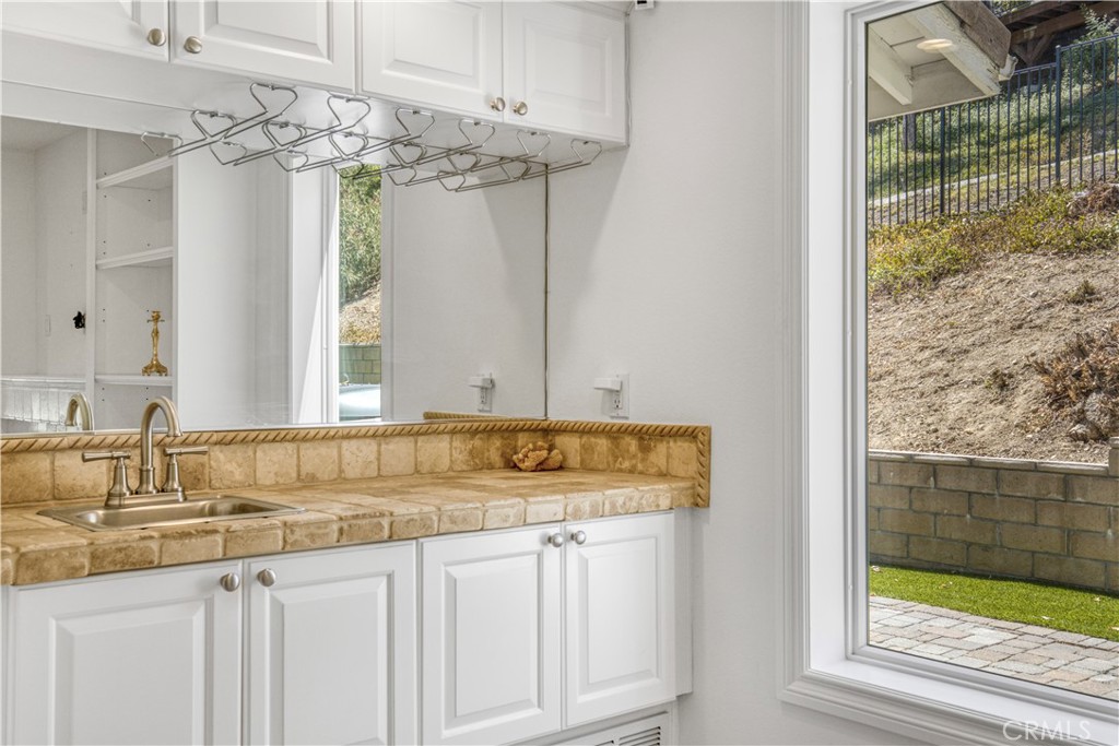 7101 Shadow Ridge Court