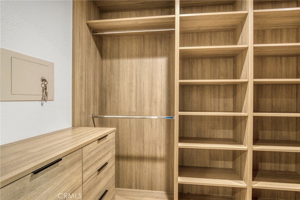 7101 Shadow Ridge Court