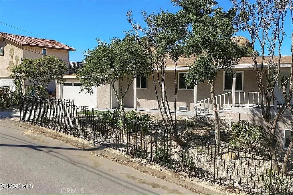 6541 Clear Springs