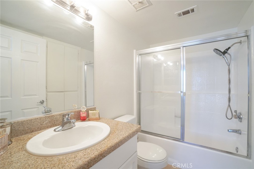5510 Owensmouth Avenue 209