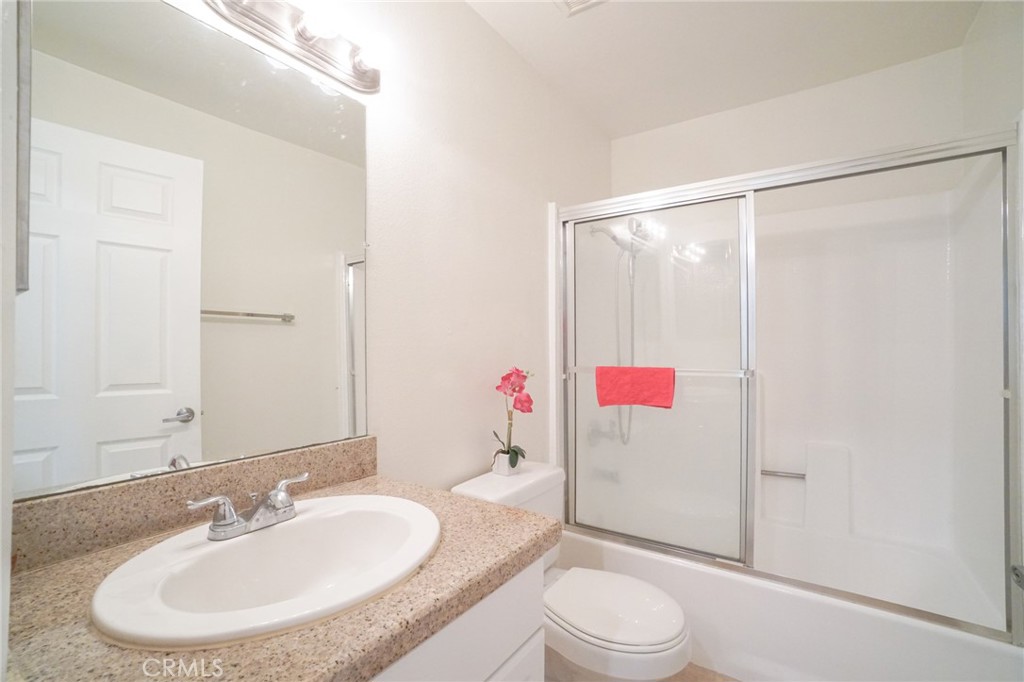 5510 Owensmouth Avenue 209