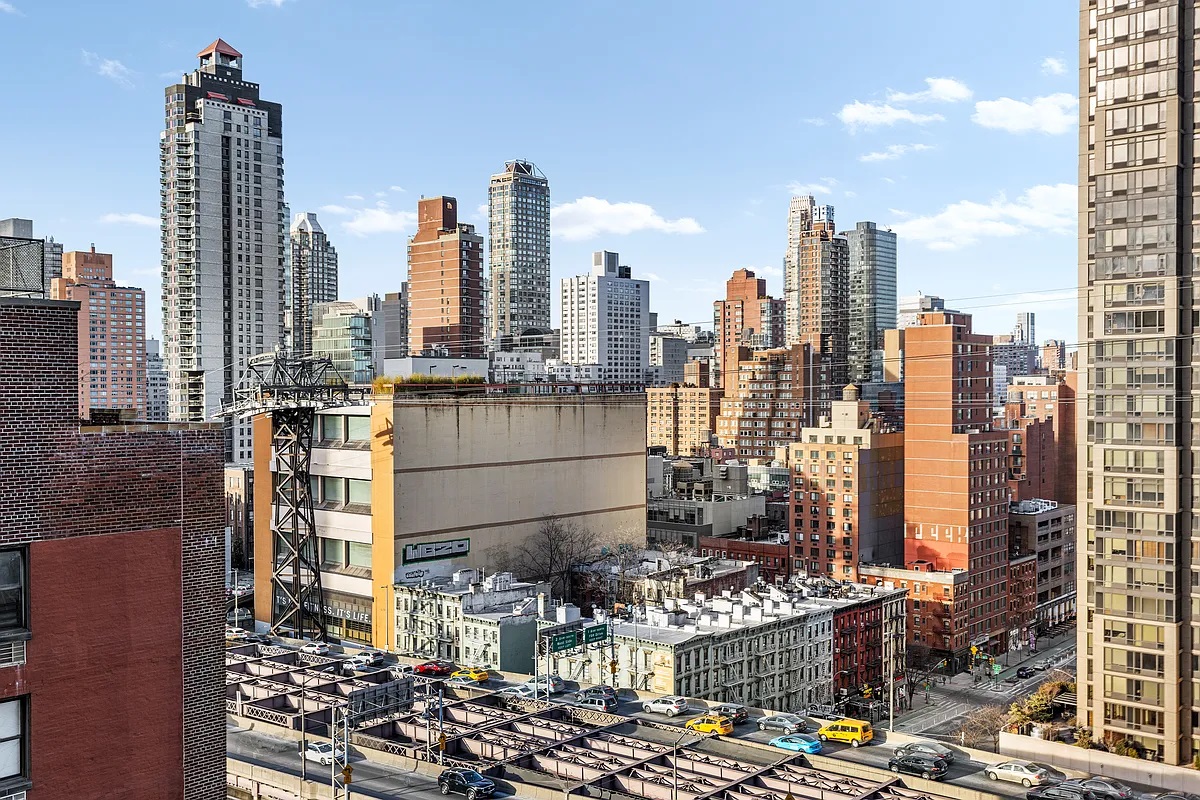 418 E 59TH Street 18B