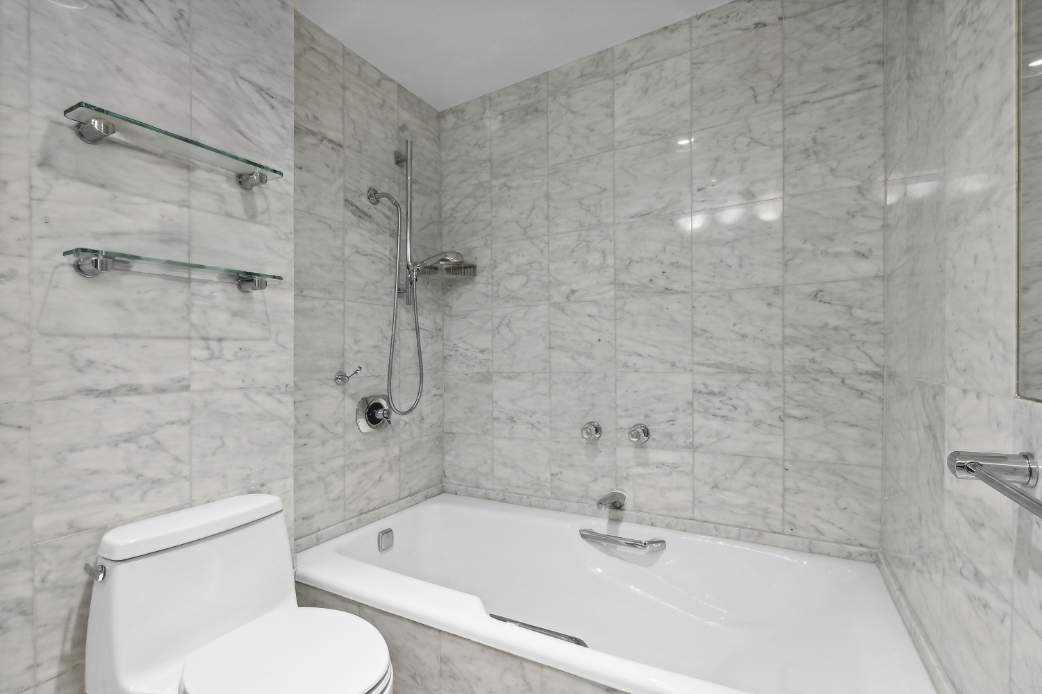 152 E 63RD Street 2