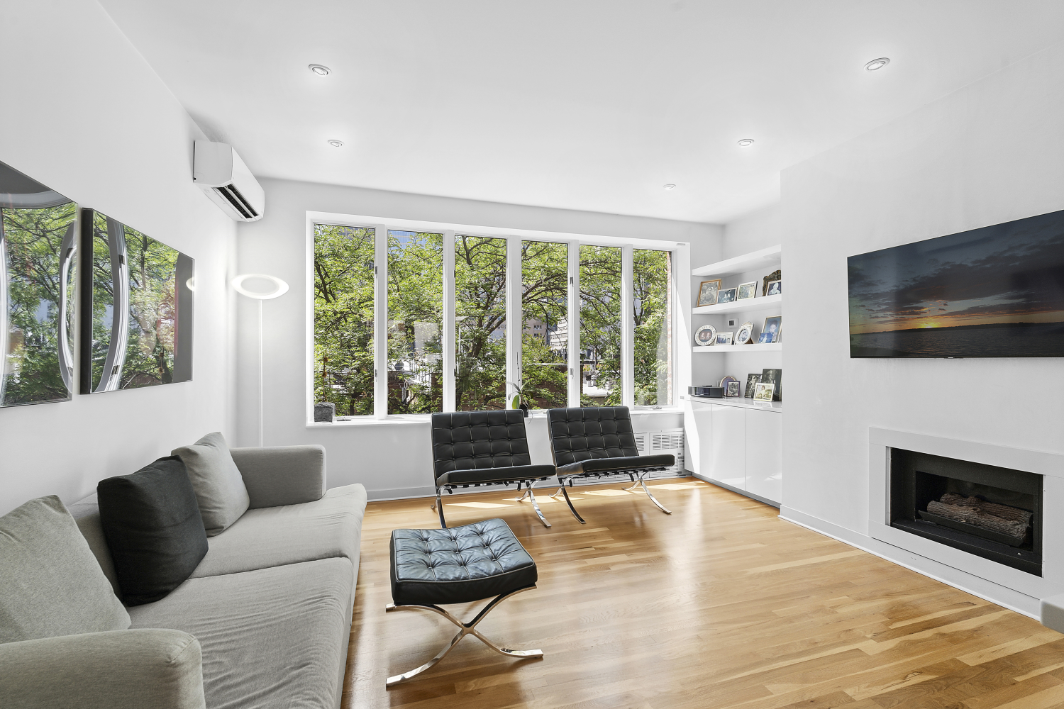152 E 63RD Street 2