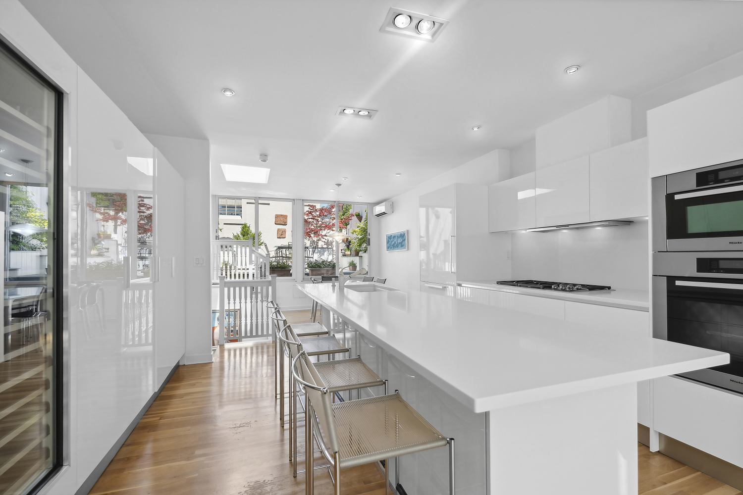 152 E 63RD Street 2