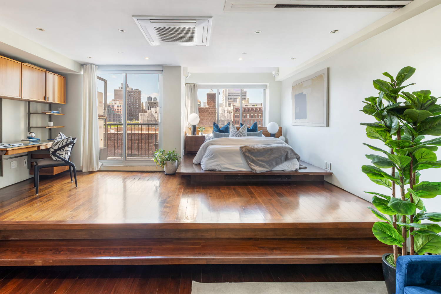 312 E 22ND Street PHC