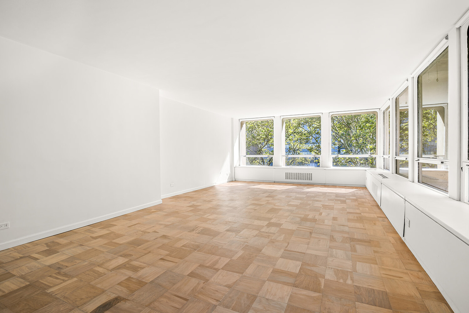 330 E 33RD Street 3M