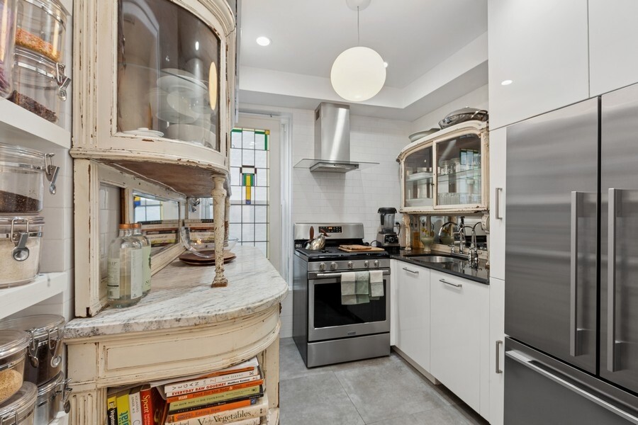 254 W 25TH Street 2C