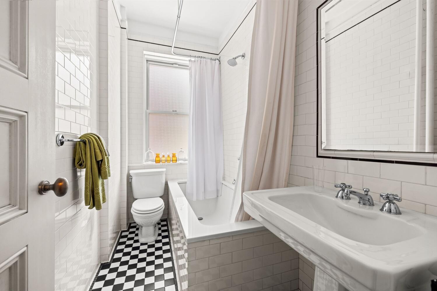 27 E 95TH Street 3E