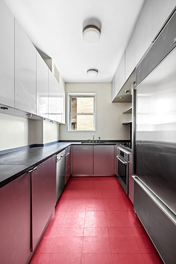27 E 95TH Street 3E