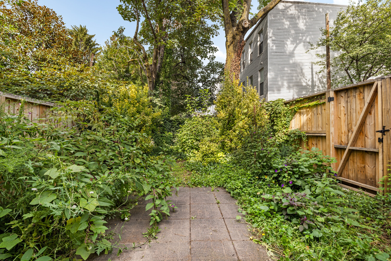 319 PROSPECT Avenue
