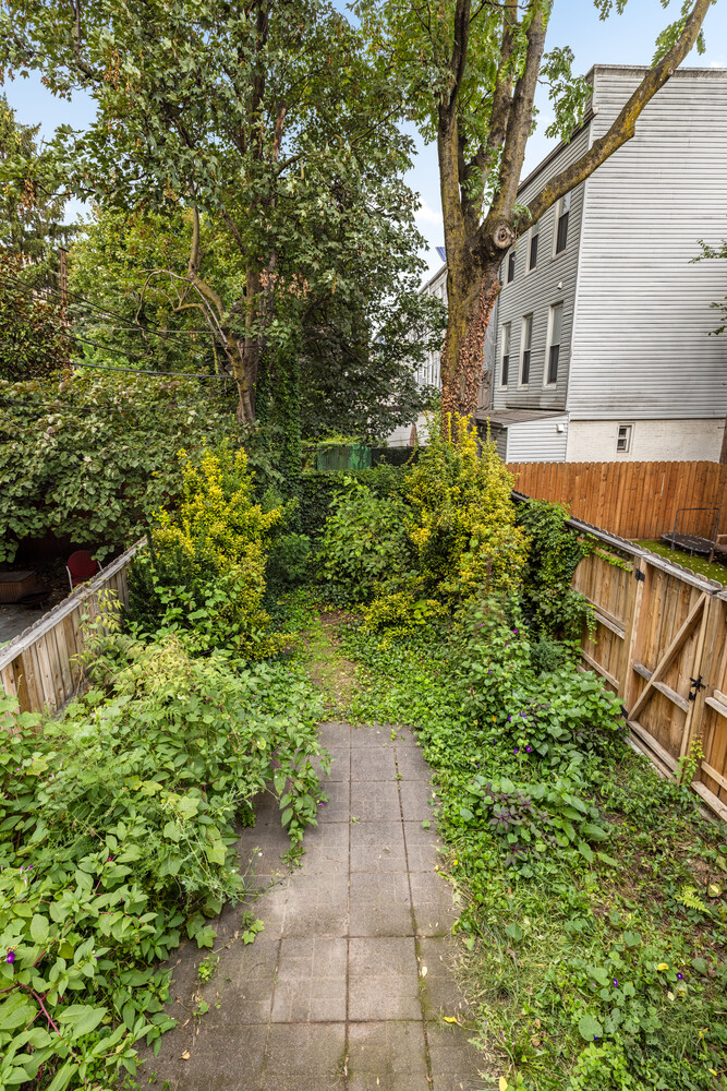 319 PROSPECT Avenue
