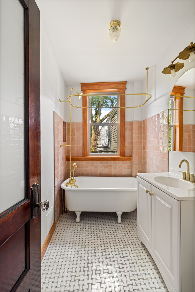 319 PROSPECT Avenue