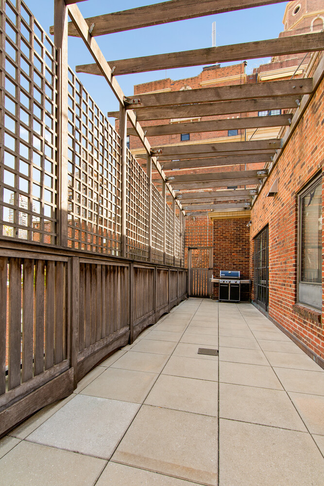 333 E 68TH Street PHC