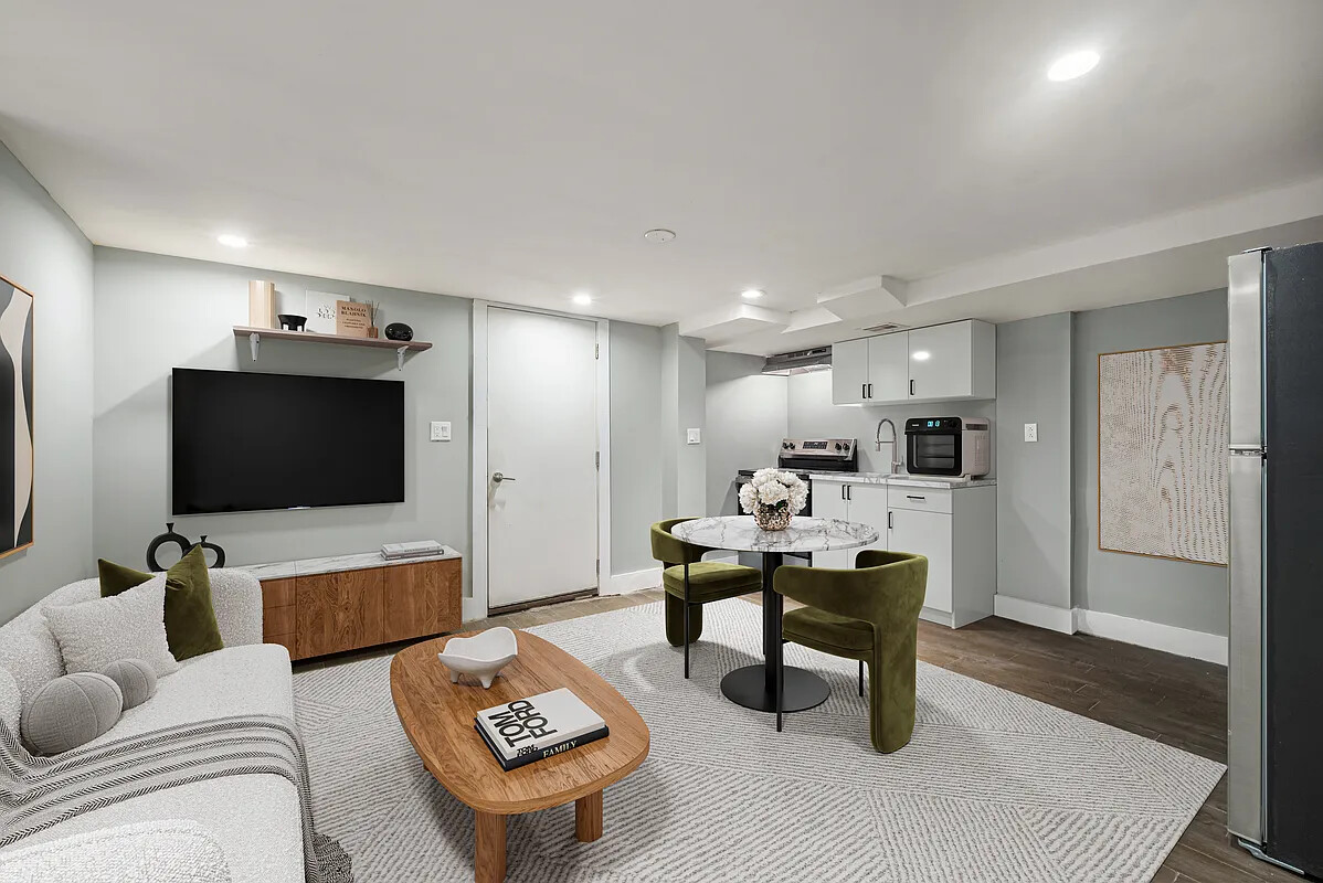 1889 TROUTMAN Street A