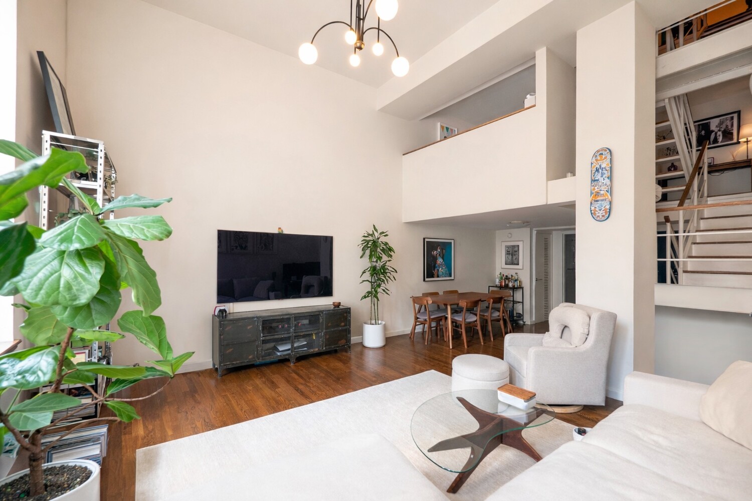 305 2ND Avenue 310