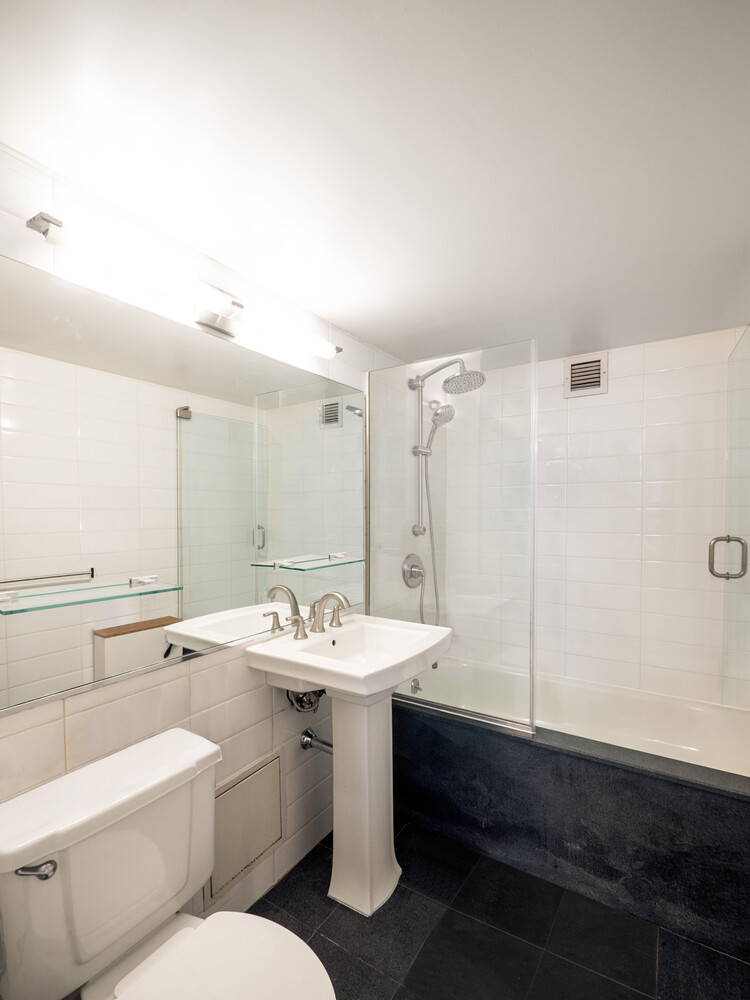 305 2ND Avenue 310