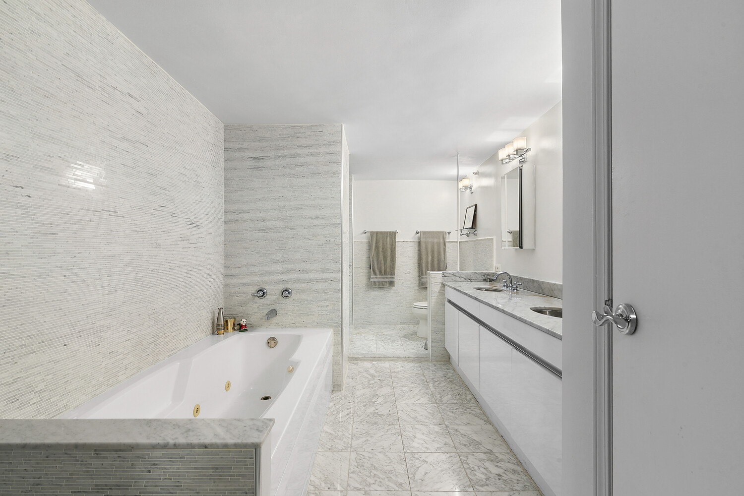 121 W 20TH Street 2D