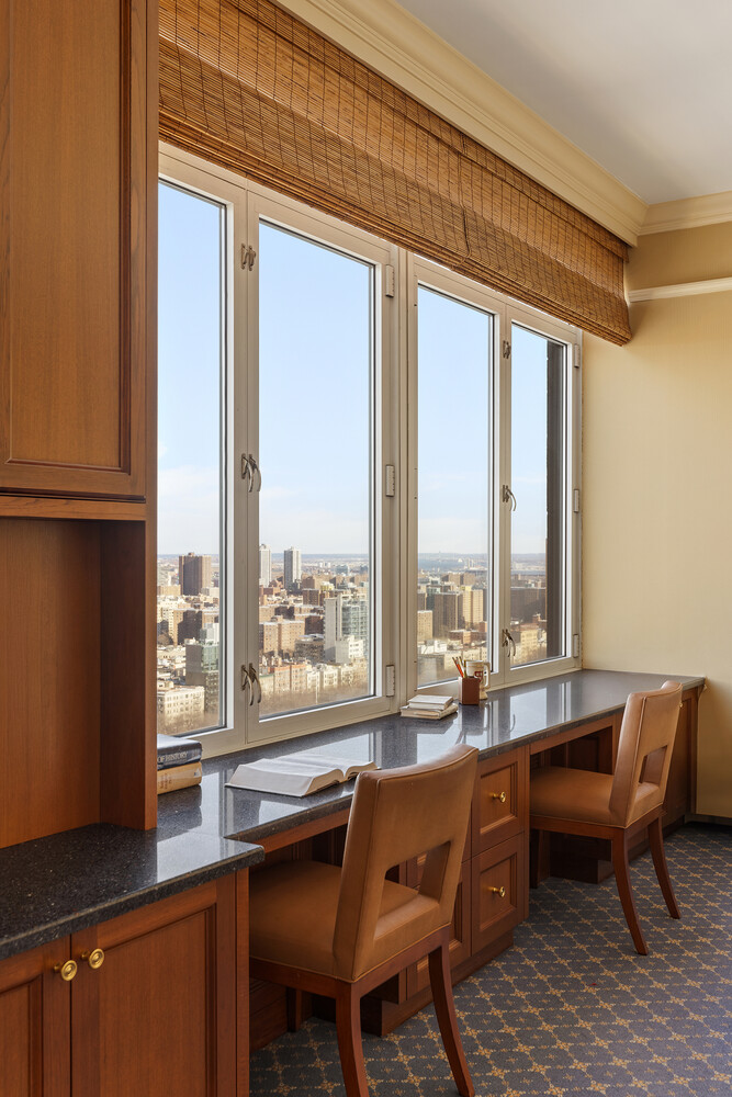 455 CENTRAL Park W PH2/3