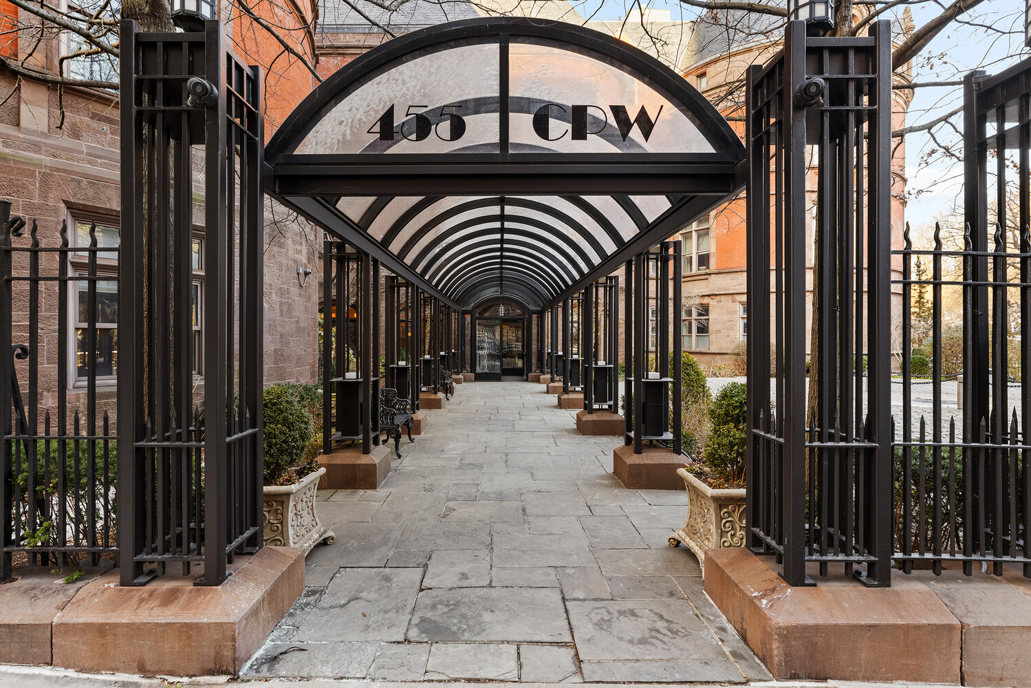 455 CENTRAL Park W PH2/3