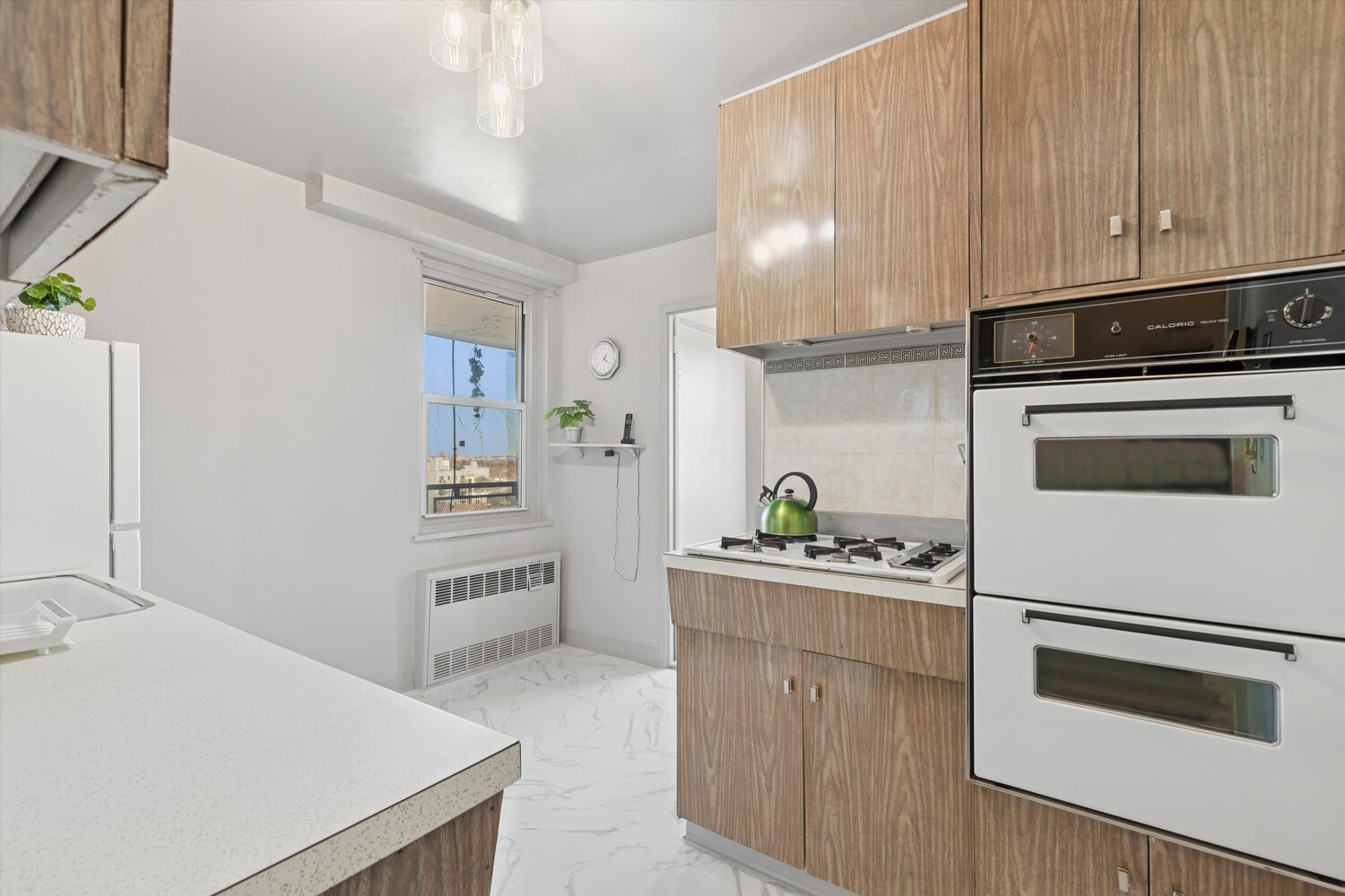 3215 AVE H 11M