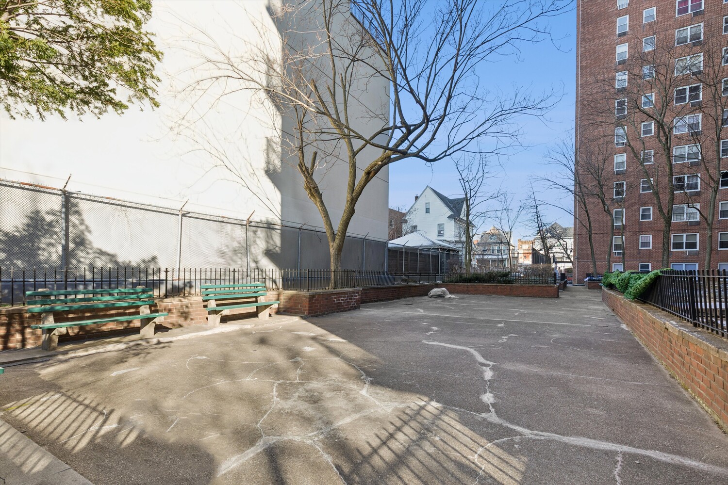 3215 AVE H 11M