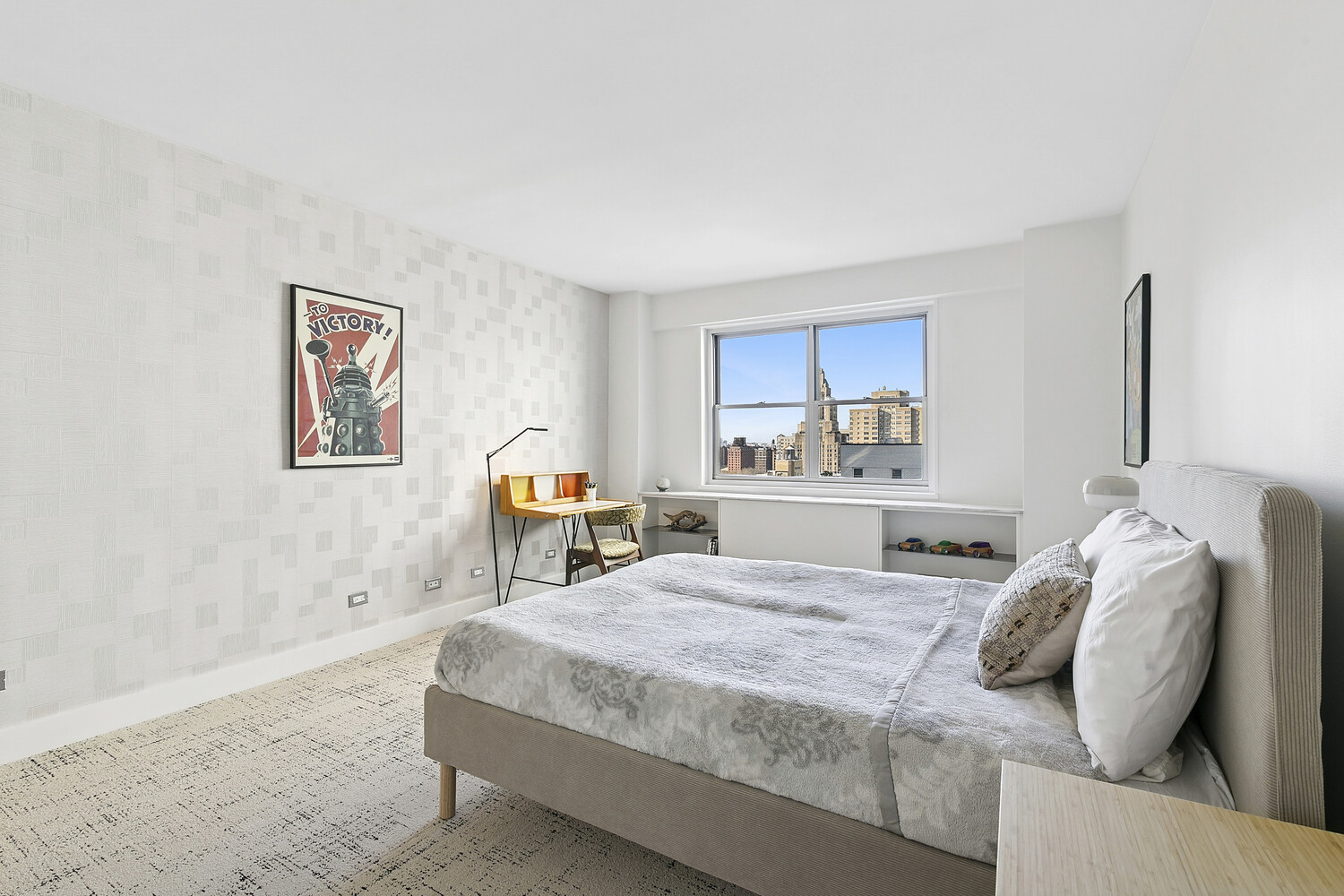 70 E 10TH Street 19B