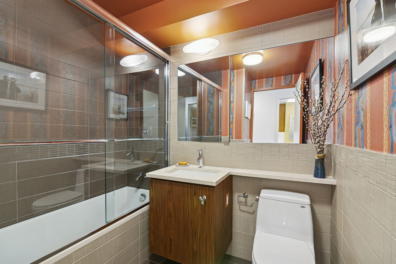 70 E 10TH Street 19B