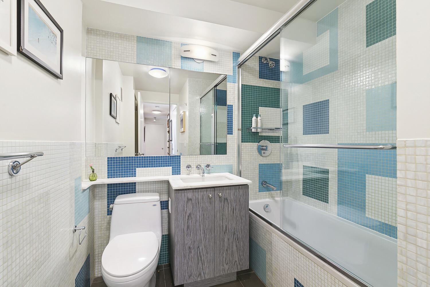 70 E 10TH Street 19B