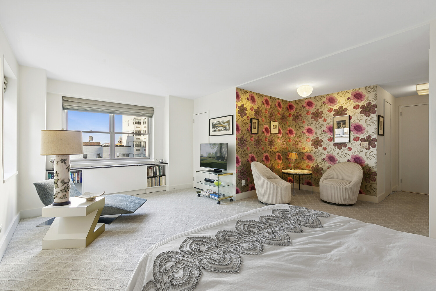 70 E 10TH Street 19B