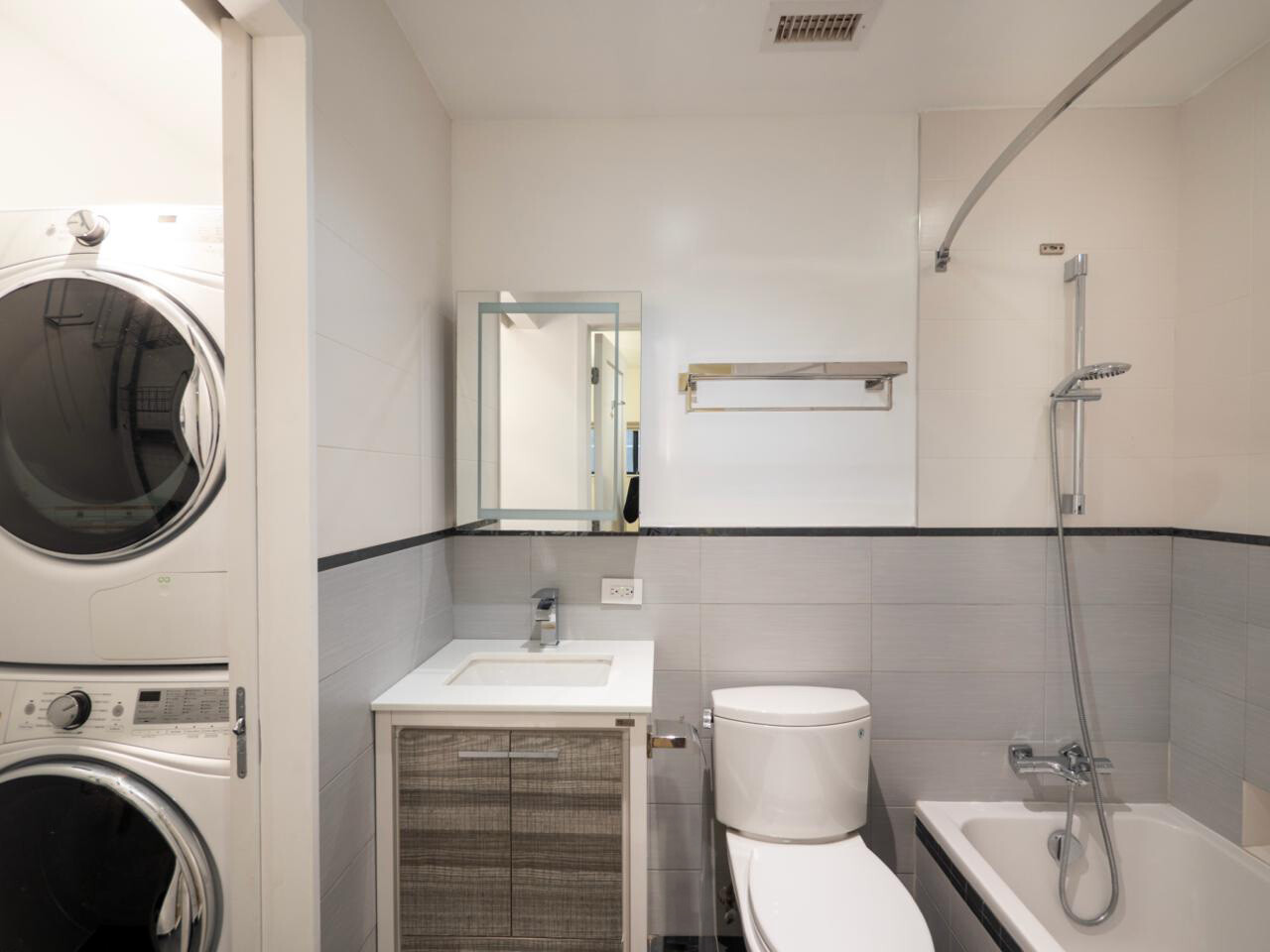 350 ALBANY Street 5MN