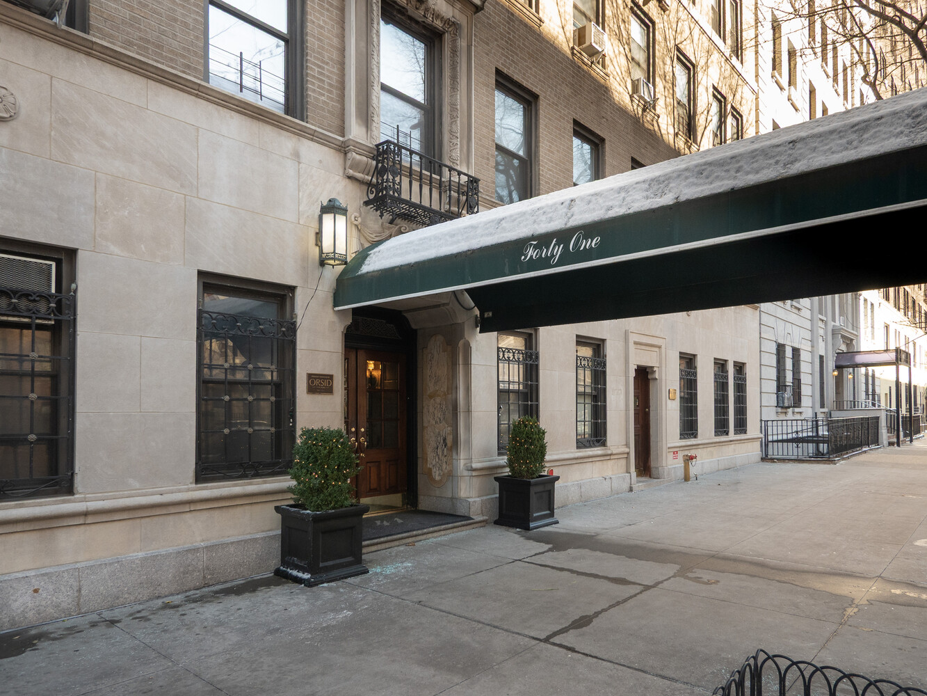 41 W 96TH Street PARLOR