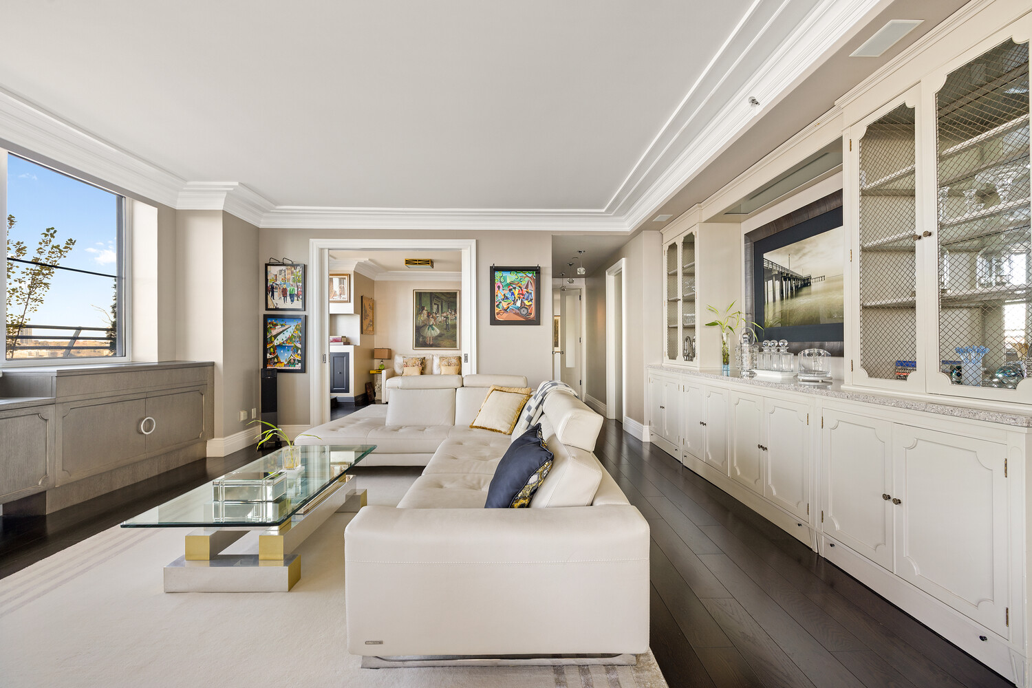 120 RIVERSIDE Boulevard 16HM