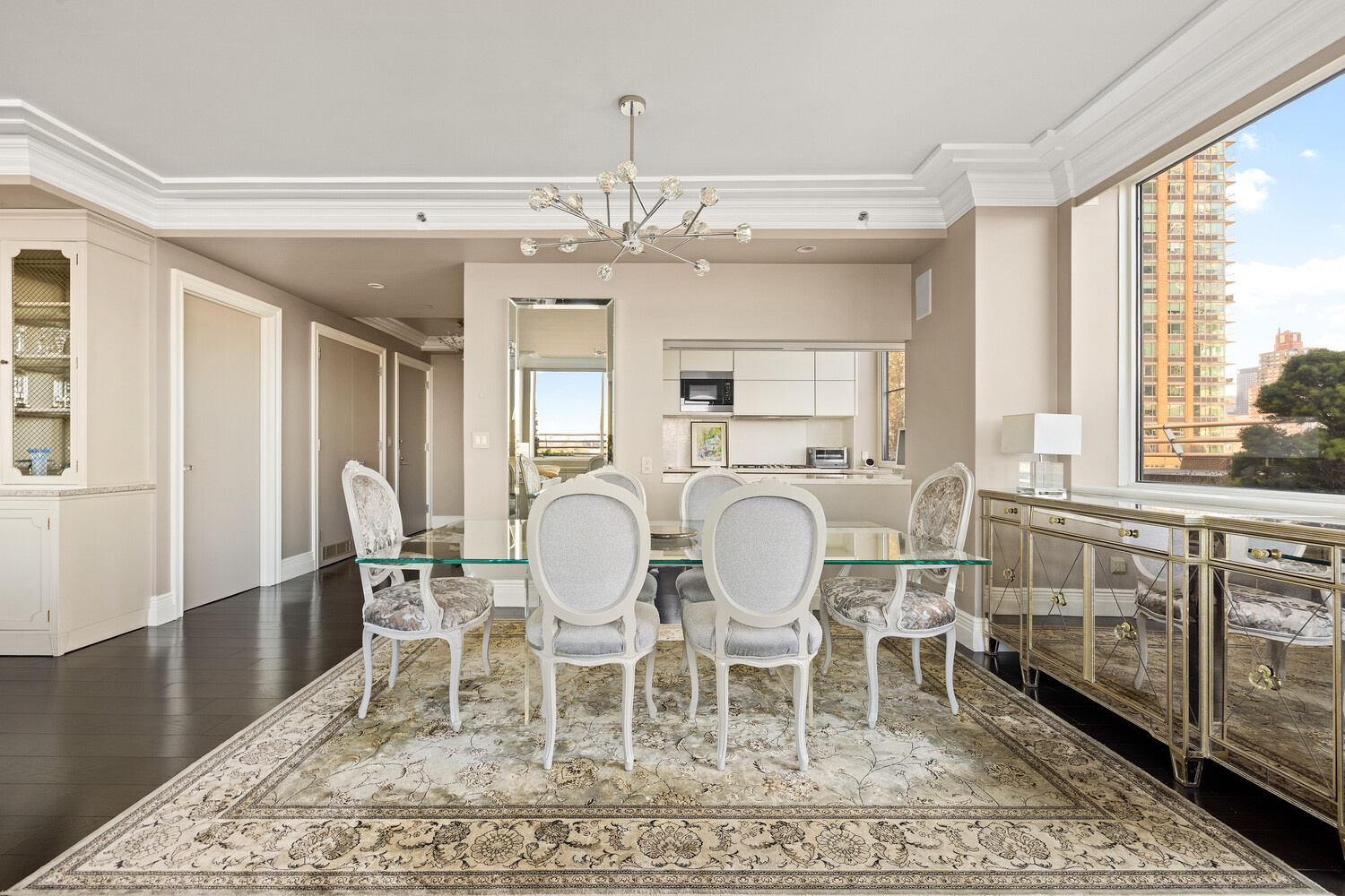 120 RIVERSIDE Boulevard 16HM