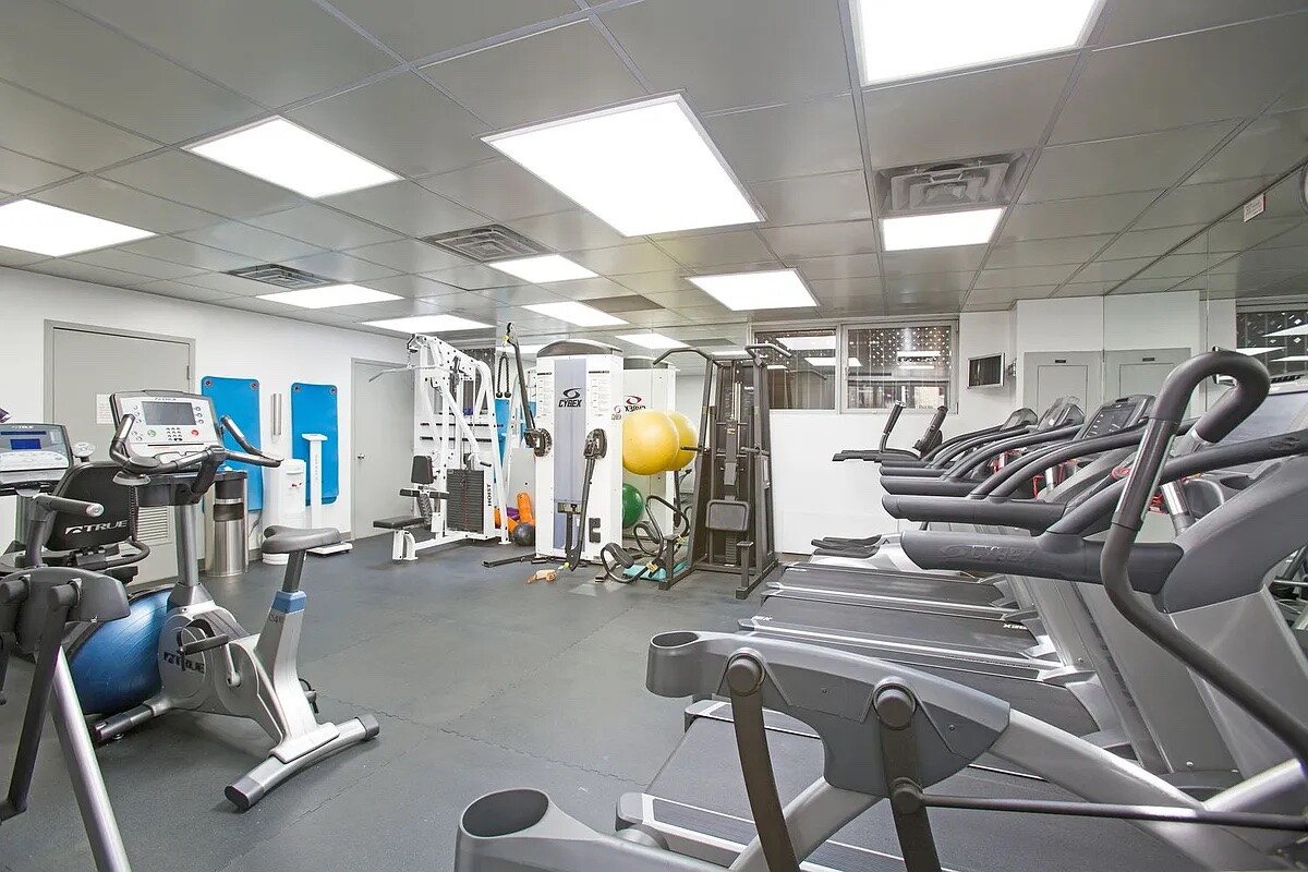 200 E 32ND Street 32E
