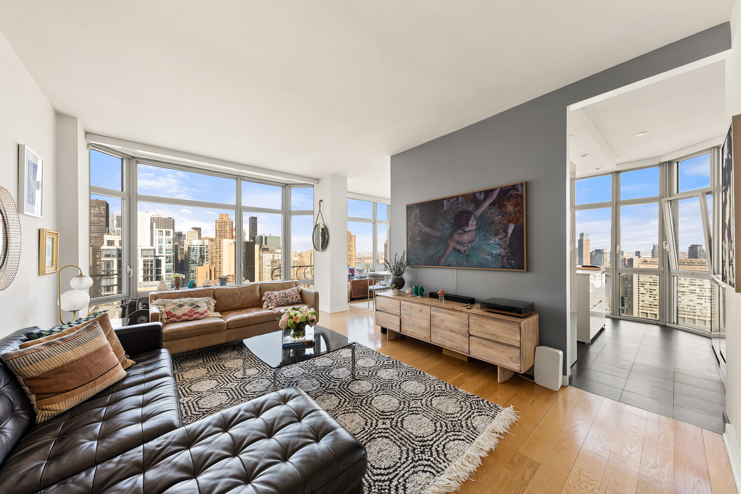 200 E 32ND Street 32E