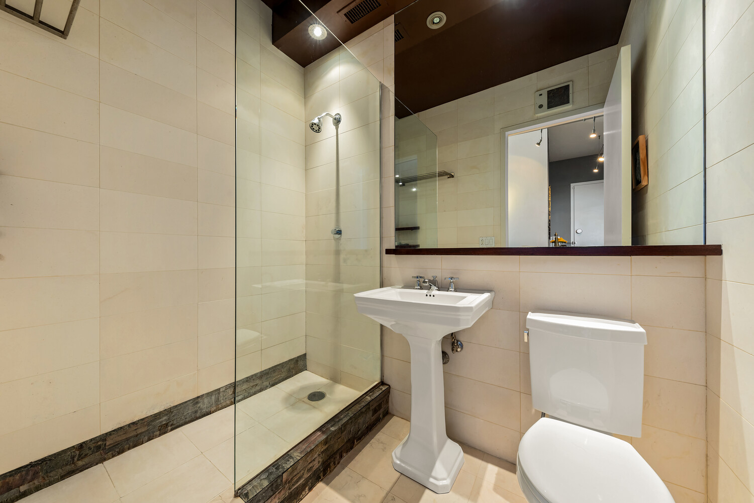 200 E 32ND Street 32E