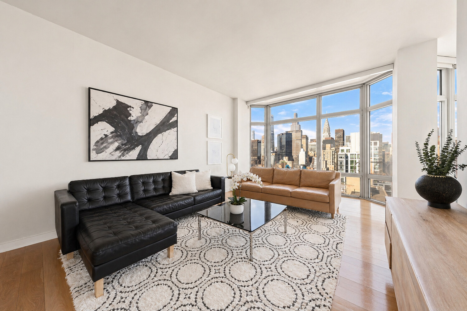 200 E 32ND Street 32E
